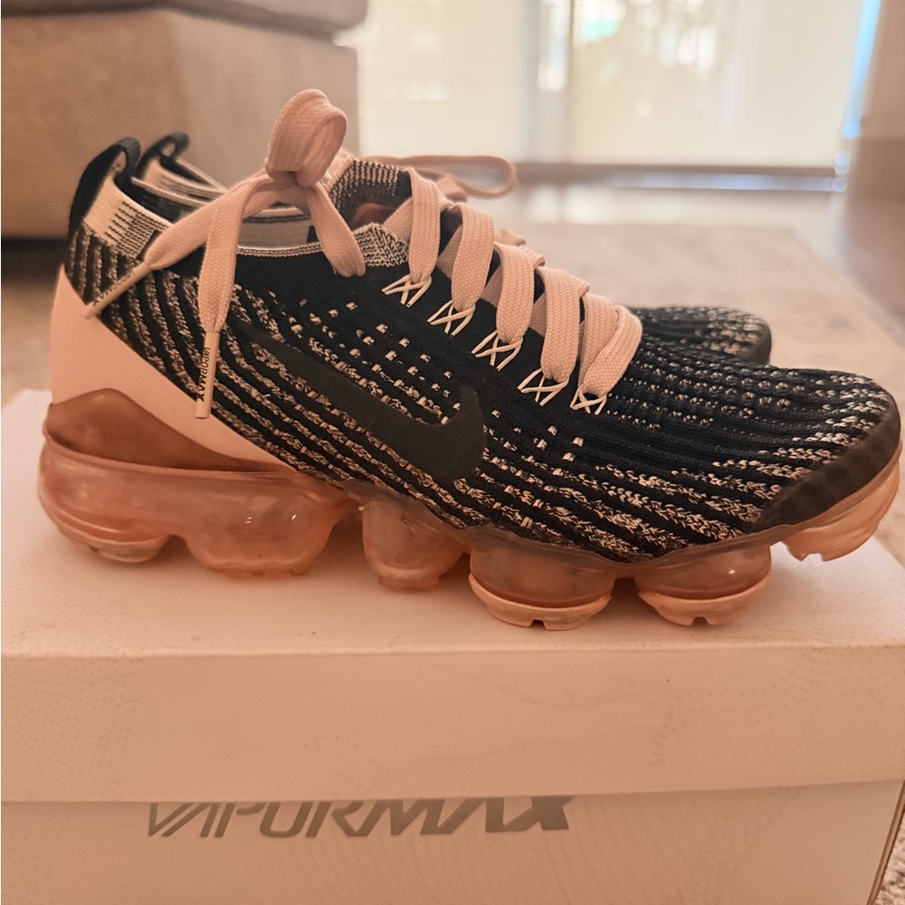 Nike Women's Black and Pink Vapormax Sneakers